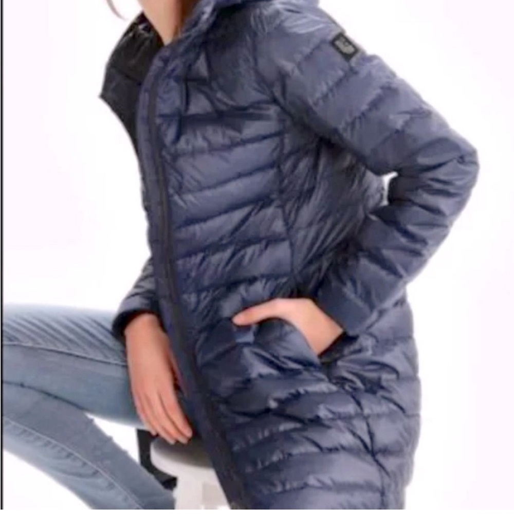 Lole Claudia jacket, reversible, navy blue. Worn a couple times .like new